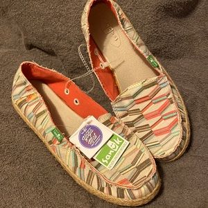 Sanuk slip-on. Size 8. New with tags!